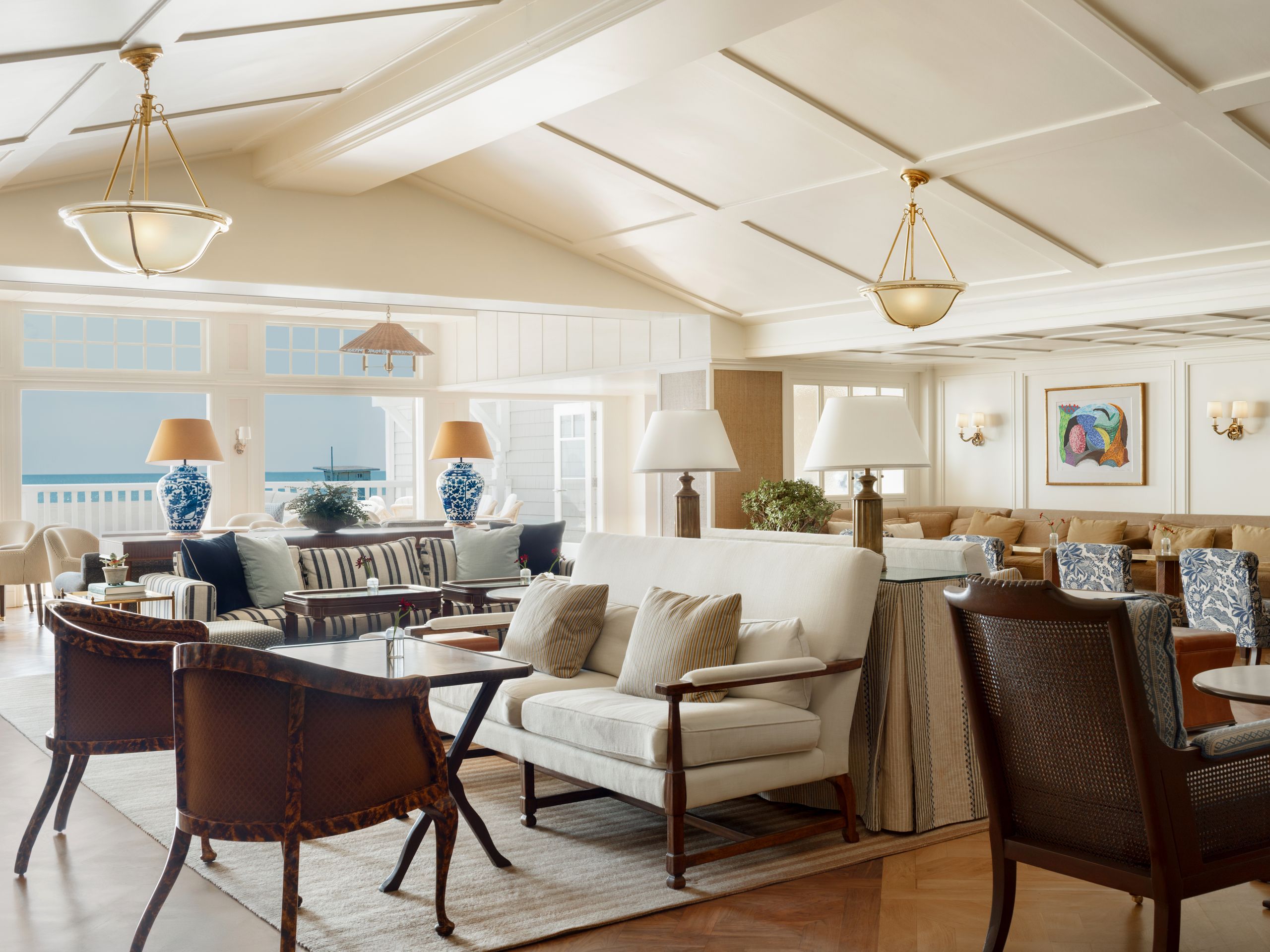 How to Nail the Nancy Meyers Aesthetic in Your Own Dining Room