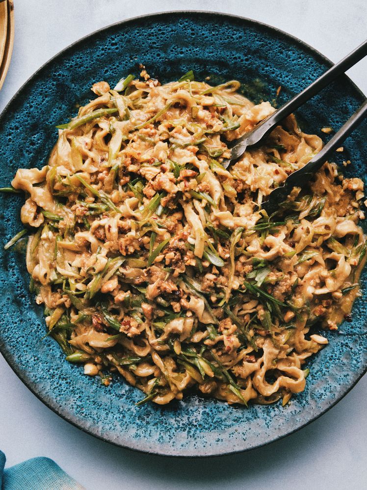 Spicy Cashew Scallion Noodles